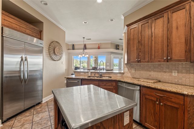 180 Surls Drive, Mabank, TX 75156
