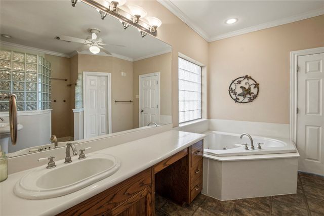 180 Surls Drive, Mabank, TX 75156