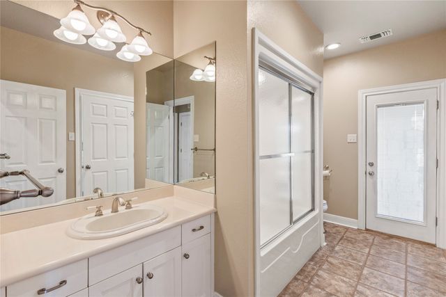 180 Surls Drive, Mabank, TX 75156
