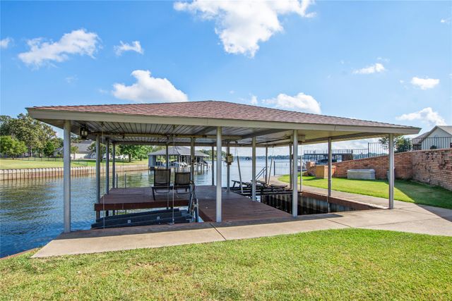 180 Surls Drive, Mabank, TX 75156