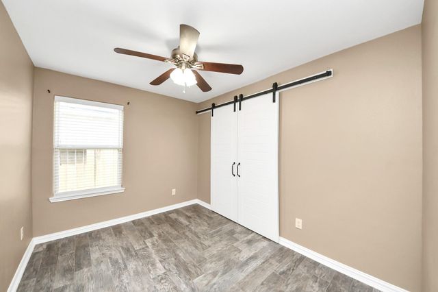 11219 Hall Terrace Court, Houston, TX 77075