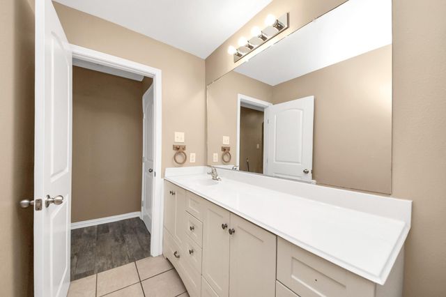 11219 Hall Terrace Court, Houston, TX 77075