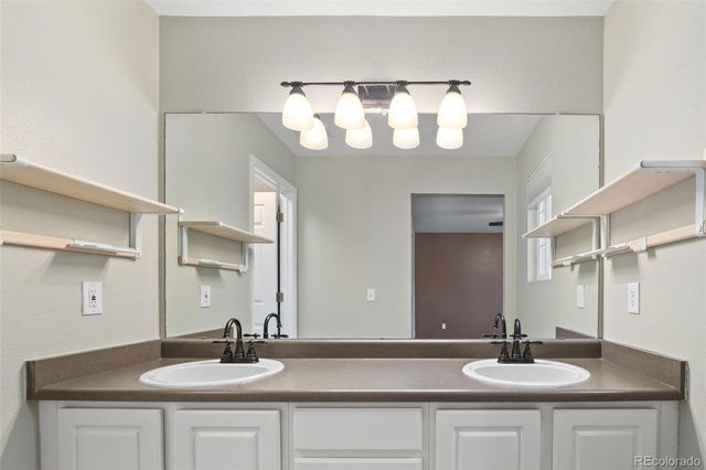 3580 S Jebel Circle, Aurora, CO 80013