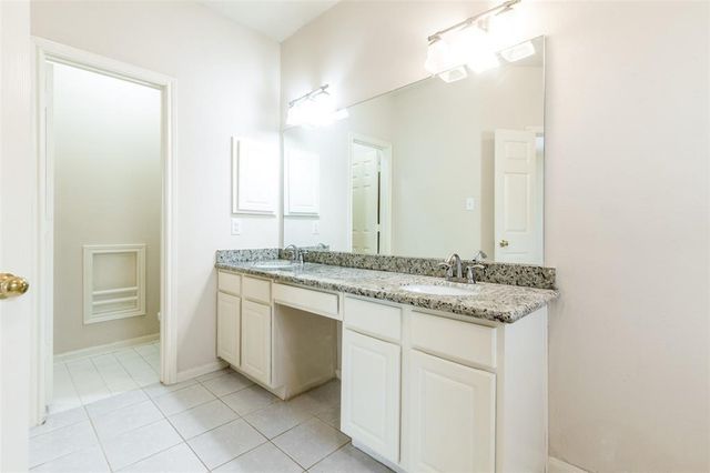 1138 Evandale Lane, Sugar Land, TX 77479