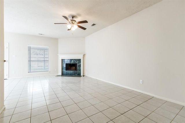 1138 Evandale Lane, Sugar Land, TX 77479