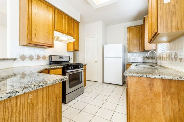 1138 Evandale Lane, Sugar Land, TX 77479