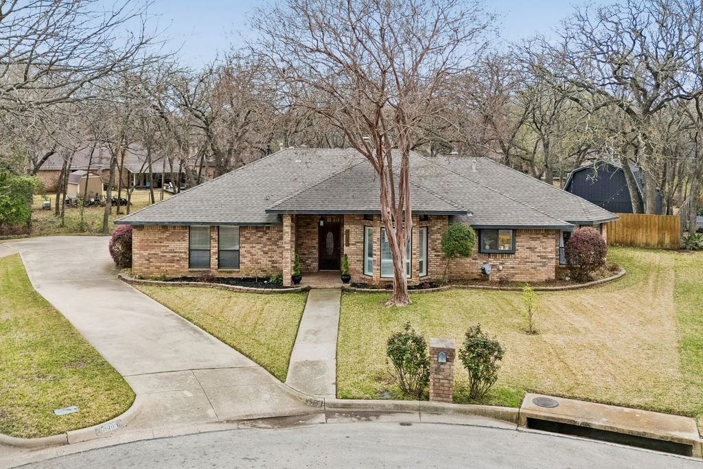 5209 Commander Court, Arlington, TX 76017