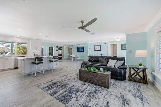 1030 NE 27th Way, Pompano Beach, FL 33062