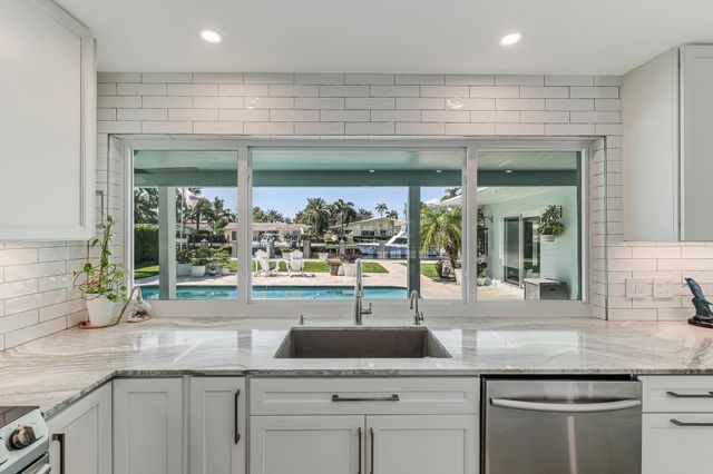 1030 NE 27th Way, Pompano Beach, FL 33062