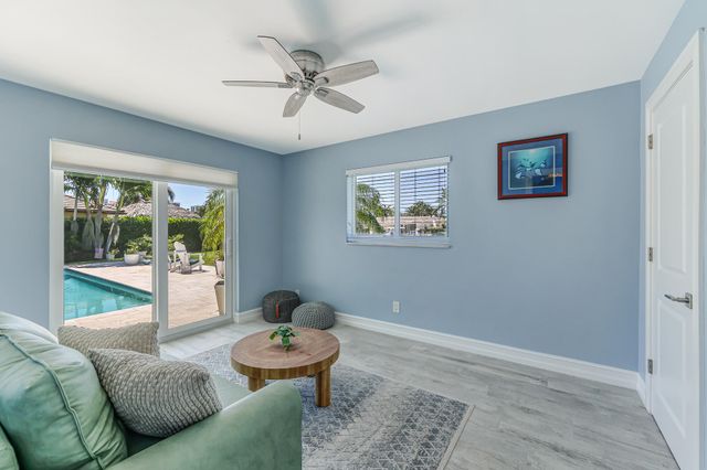 1030 NE 27th Way, Pompano Beach, FL 33062