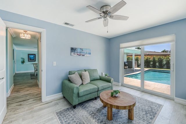 1030 NE 27th Way, Pompano Beach, FL 33062