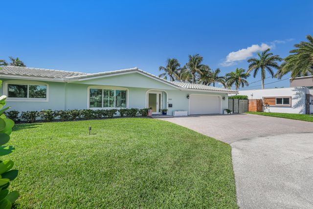 1030 NE 27th Way, Pompano Beach, FL 33062