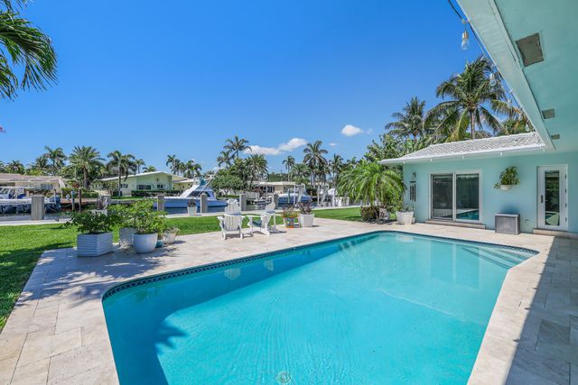 1030 NE 27th Way, Pompano Beach, FL 33062