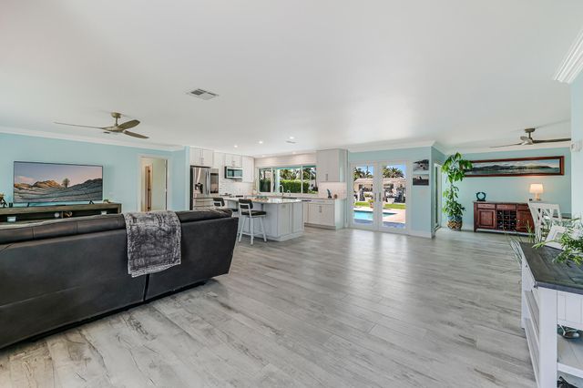 1030 NE 27th Way, Pompano Beach, FL 33062