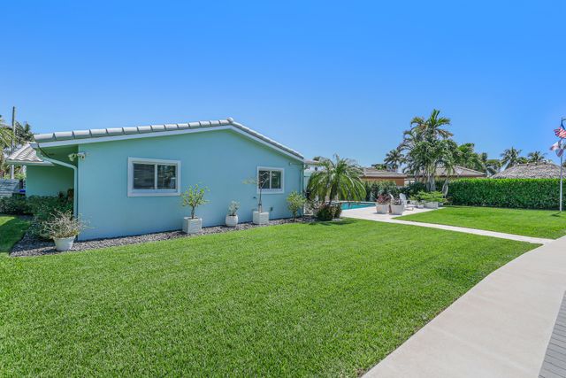 1030 NE 27th Way, Pompano Beach, FL 33062