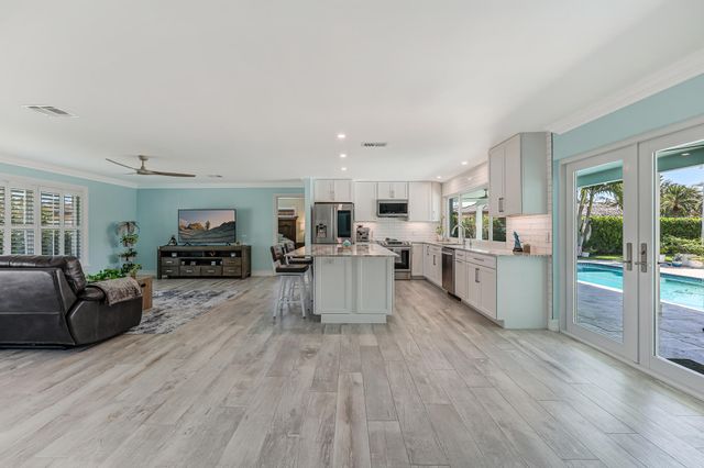 1030 NE 27th Way, Pompano Beach, FL 33062