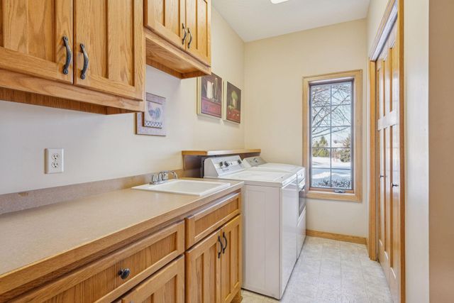 1301 Beachcomber Boulevard, Waconia, MN 55387