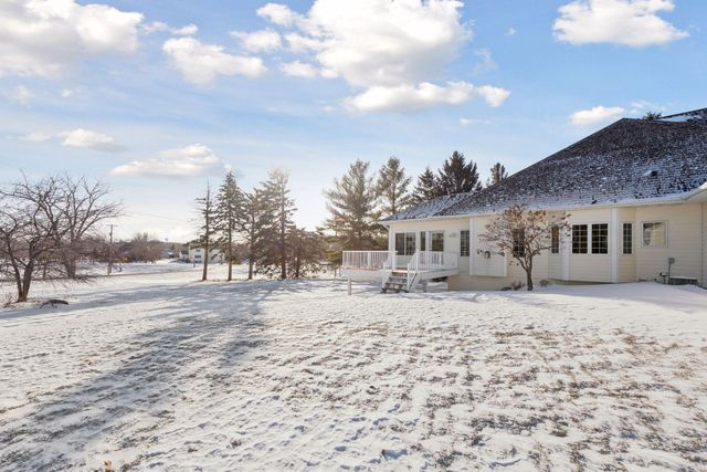 1301 Beachcomber Boulevard, Waconia, MN 55387