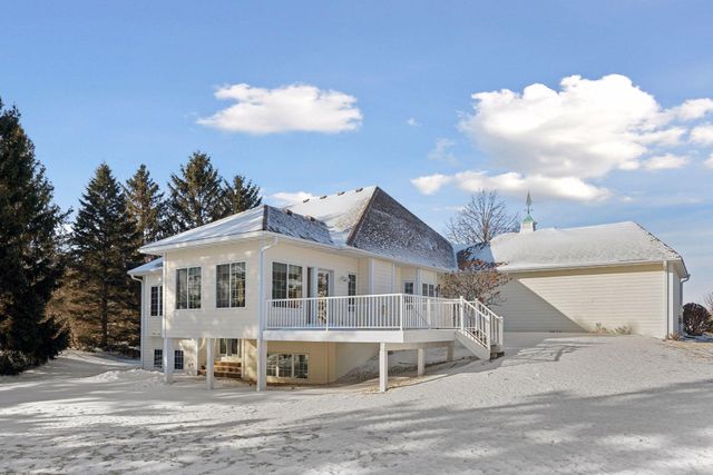 1301 Beachcomber Boulevard, Waconia, MN 55387