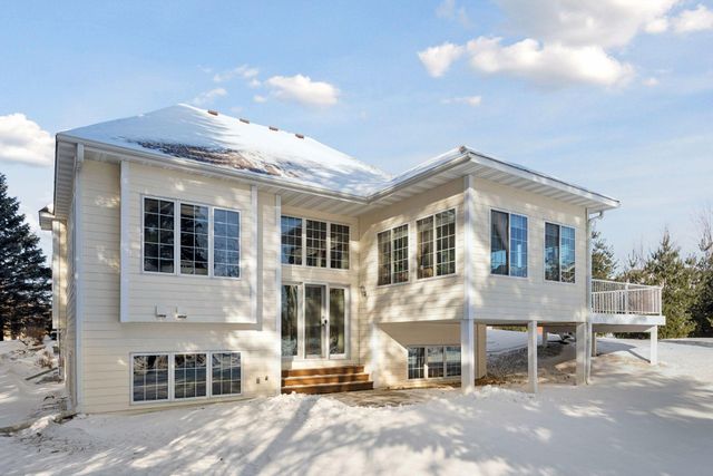 1301 Beachcomber Boulevard, Waconia, MN 55387