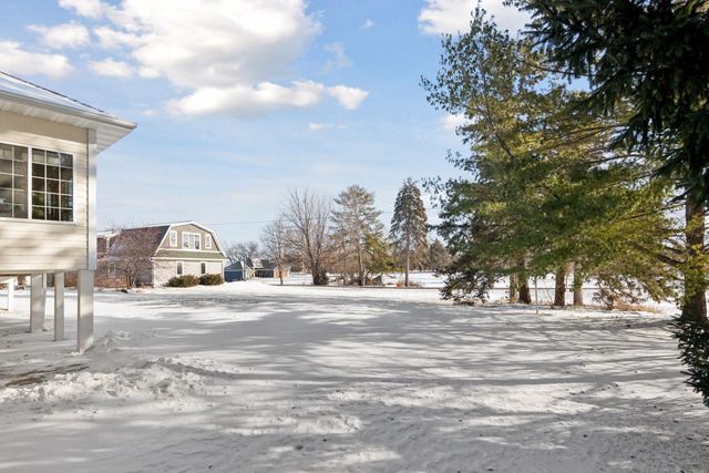 1301 Beachcomber Boulevard, Waconia, MN 55387