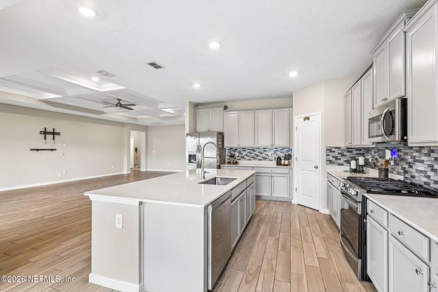 3977 PONDSIDE Court, Middleburg, FL 32068