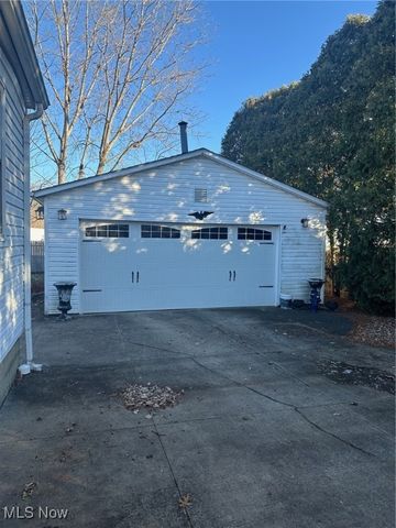 90 Maryann Road, Tallmadge, OH 44278