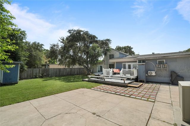 922 Oak Park Ave, Corpus Christi, TX 78408