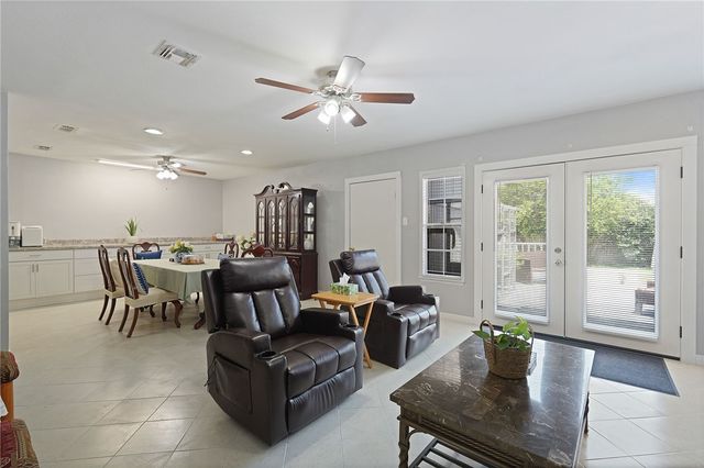 922 Oak Park Ave, Corpus Christi, TX 78408