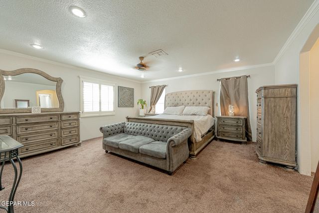 10594 LA VERANDA Drive, Socorro, TX 79927