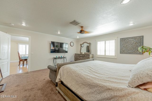 10594 LA VERANDA Drive, Socorro, TX 79927