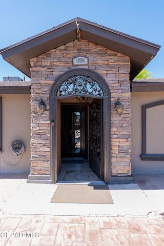 10594 LA VERANDA Drive, Socorro, TX 79927