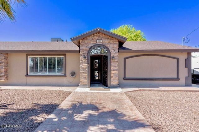 10594 LA VERANDA Drive, Socorro, TX 79927