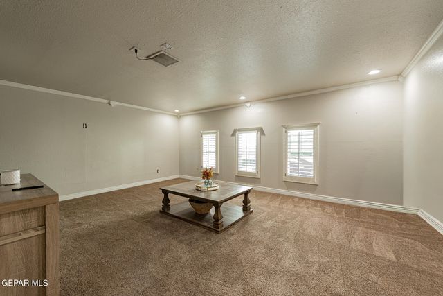 10594 LA VERANDA Drive, Socorro, TX 79927