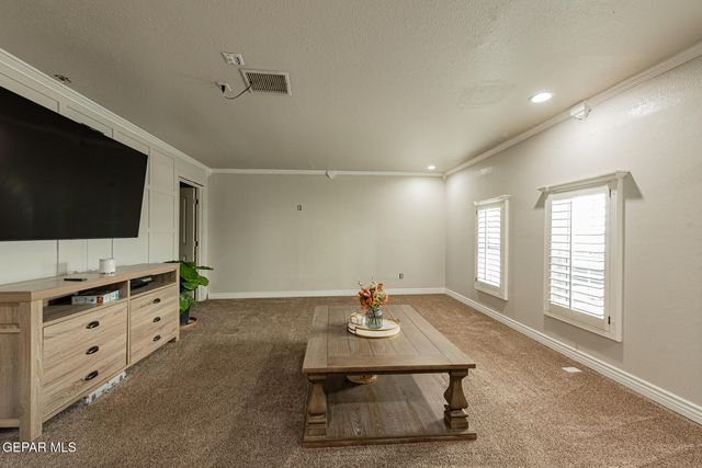 10594 LA VERANDA Drive, Socorro, TX 79927