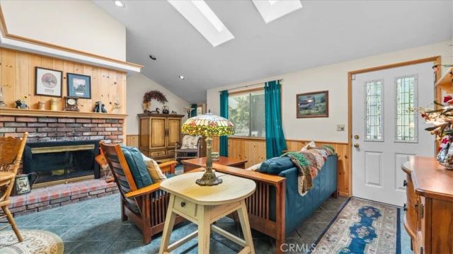 2254 Spring Oak Drive, Running Springs, CA 92382