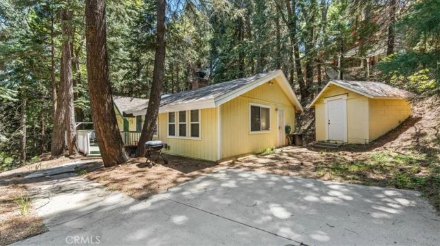 2254 Spring Oak Drive, Running Springs, CA 92382