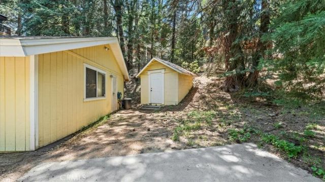 2254 Spring Oak Drive, Running Springs, CA 92382