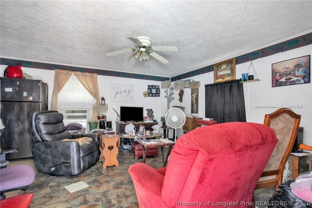 318 N Elm Street N, Maxton, NC 28364 — photo 3