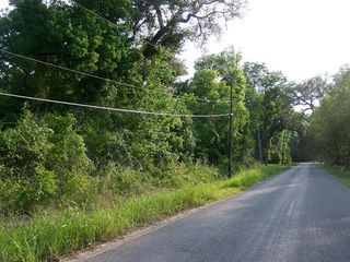 433 Manila Drive, Angleton, TX 77515