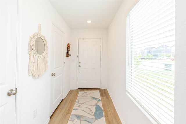 7224 Dancing Wind LN, Del Valle, TX 78617