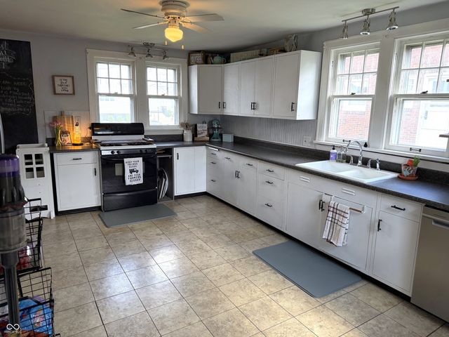 210 N Washington Street, Ladoga, IN 47954