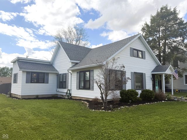 210 N Washington Street, Ladoga, IN 47954