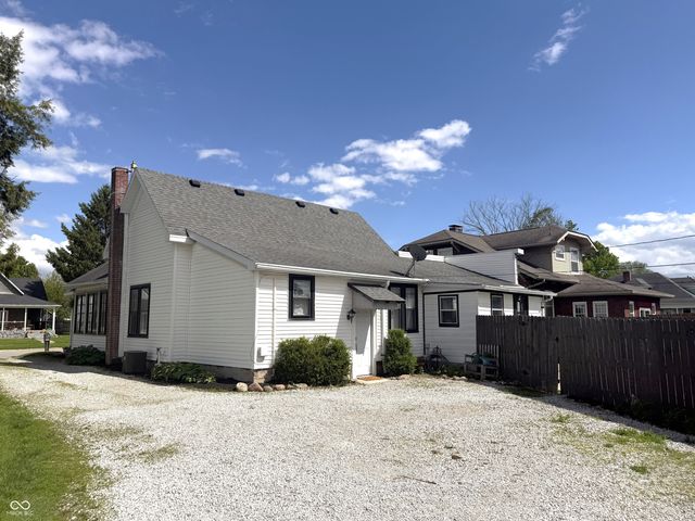210 N Washington Street, Ladoga, IN 47954