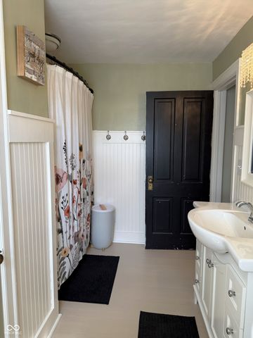210 N Washington Street, Ladoga, IN 47954
