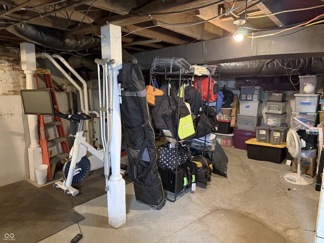 210 N Washington Street, Ladoga, IN 47954
