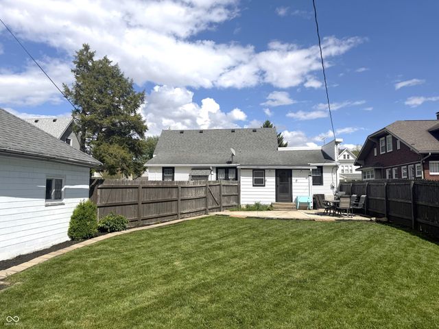 210 N Washington Street, Ladoga, IN 47954