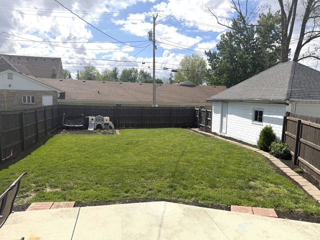 210 N Washington Street, Ladoga, IN 47954