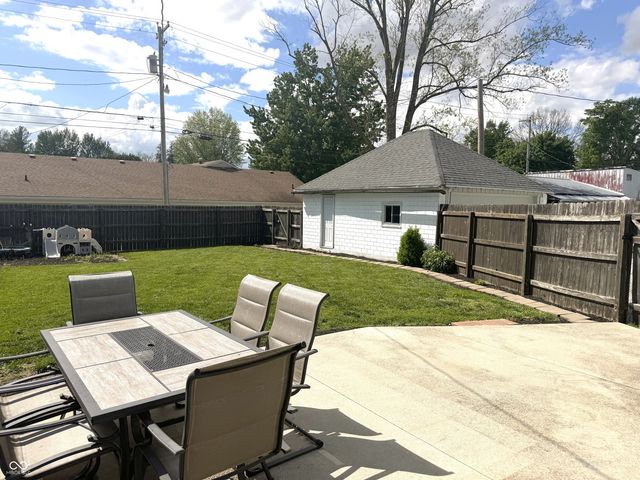 210 N Washington Street, Ladoga, IN 47954