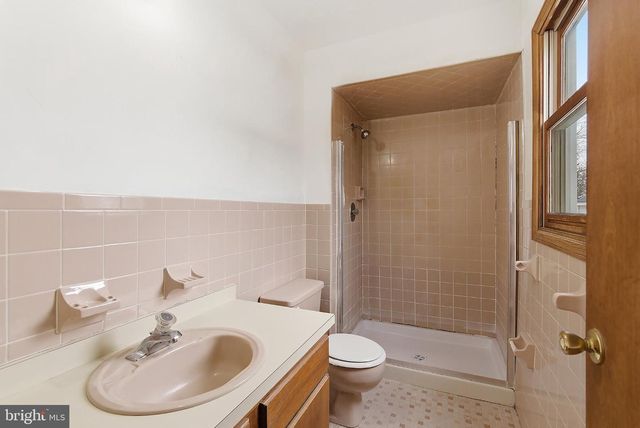 1200 MERMAID AVE, Beachwood, NJ 08722